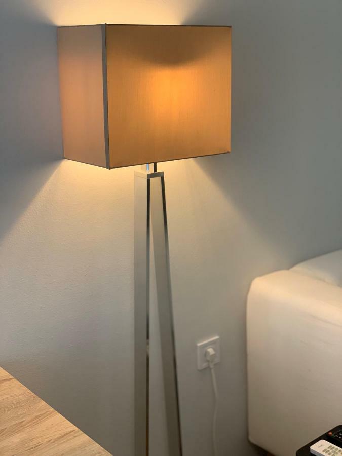 Spacious 82 M2 Two Bedroom Classy Apartment Near City Center 塞萨洛尼基 外观 照片